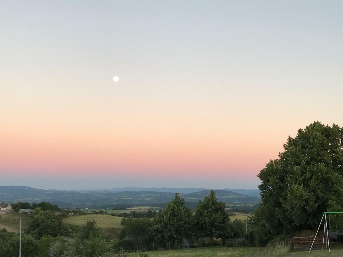 Golinhac Lo Soulenquo A Fonteilles Sur Le Gr 65 Bed & Breakfast エクステリア 写真